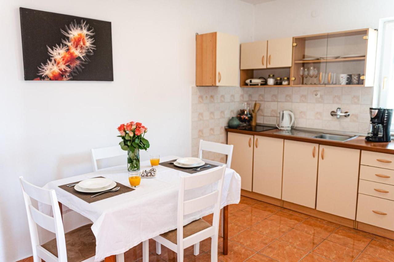Korallion Apartment Šibenik Exteriör bild